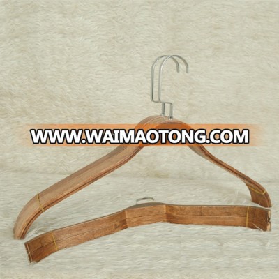 Small moq wood suit hanger with bar ancient color square hook clothes hanger